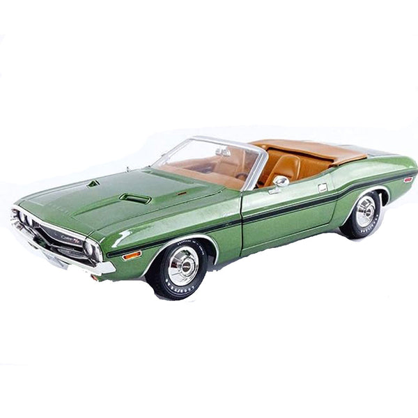 1970 Convertible Dodge Challenger 1:18 Model Car (Green)