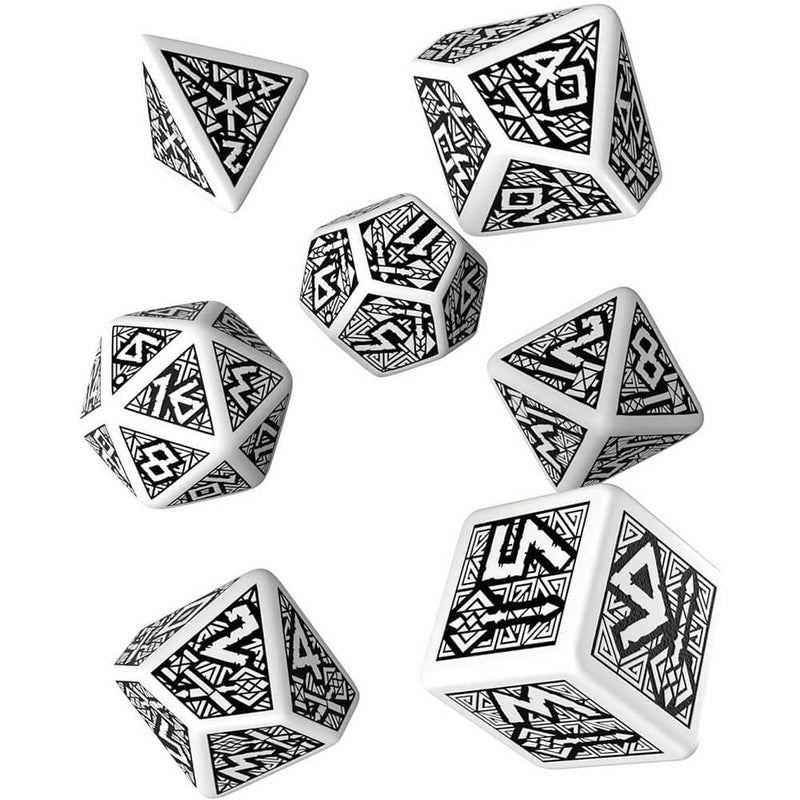 Q Workshop Dwarven Dice Set of 7